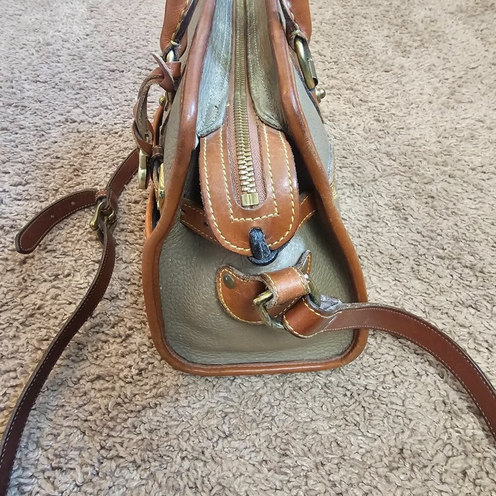 Dooney & Bourke R212 Buckle Satchel AWL Leather Crossbody Top Handle Beige USA - Picture 8 of 16
